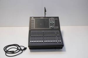 Yamaha QL1 16 Channel Digital Mixer Console