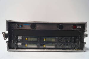 Shure UR4D UHFR L3 4ch RF Receiver Rack with 2x Shure UR4D Receiver