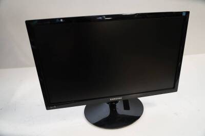 Samsung LCD 21.5 computer Monitor