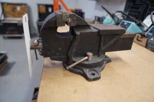 Large and Small Bench Vice Clamp